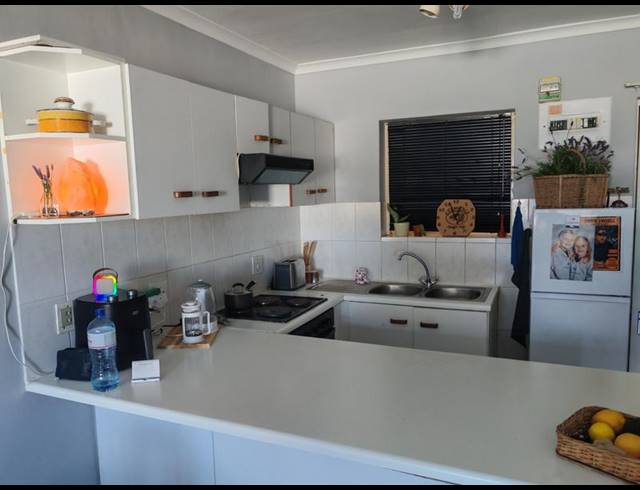 1 BEDROOM APARTMENT FOR SALE IN NORTHCLIFF